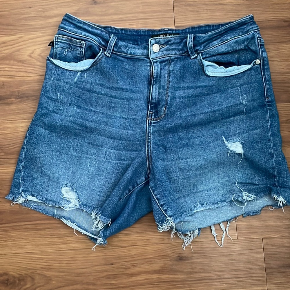 Judy Blue slightly distressed jean shorts.
